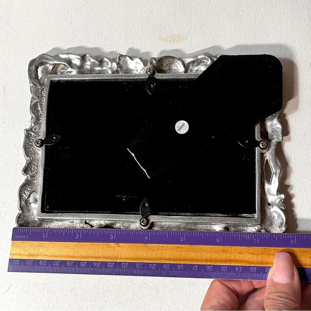 Arthur Court Signed Bunny Rabbits Metal Picture Frame 1995 Pewter Silver-tone